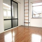 洋室（ベランダ側）